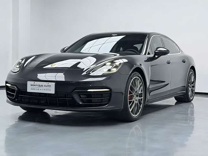 Фото 1 - Porsche Panamera