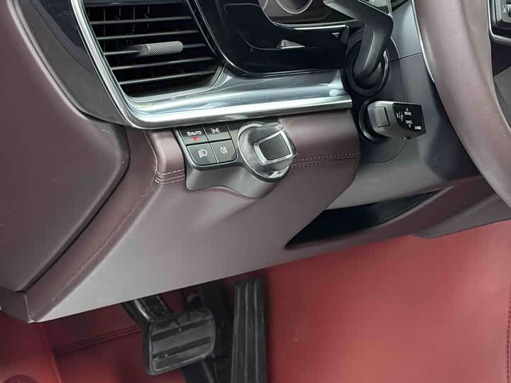 Фото 7 - Porsche Panamera