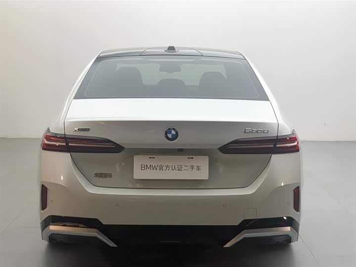 Фото 5 - BMW 5 Series