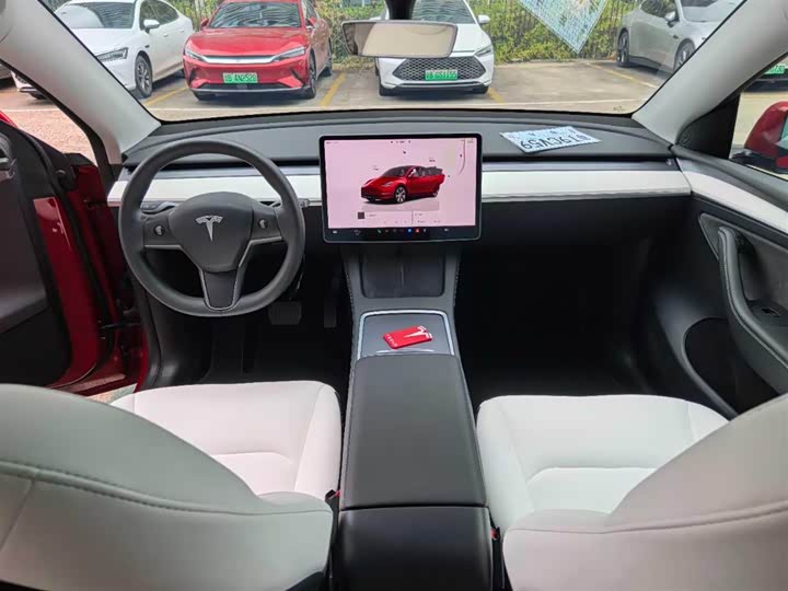 Фото 6 - Tesla Model Y