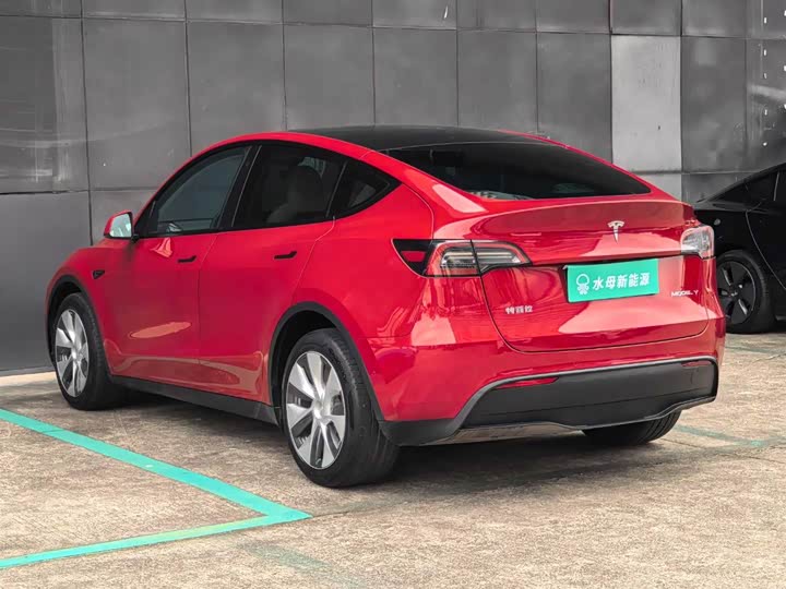 Фото 7 - Tesla Model Y