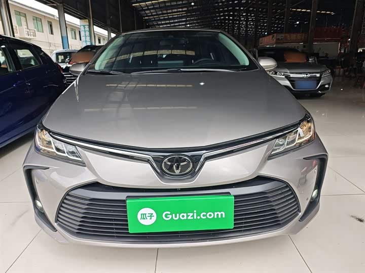 Фото 3 - Toyota Corolla