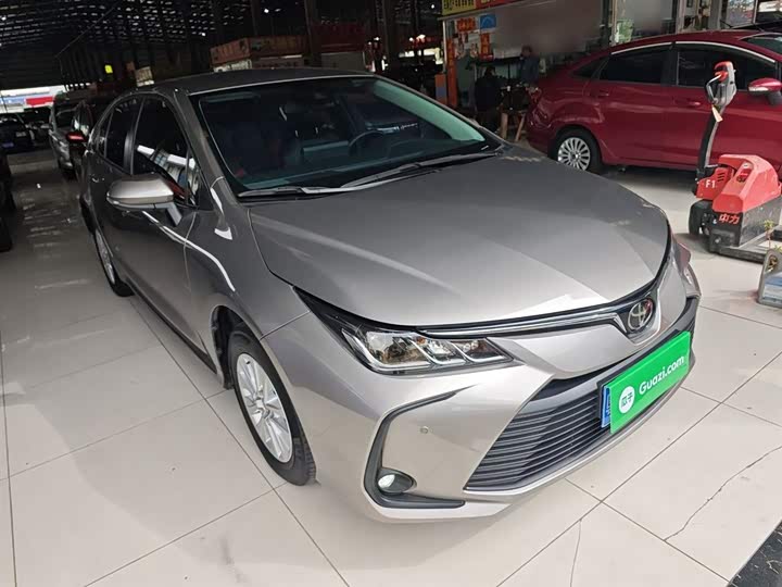 Фото 4 - Toyota Corolla