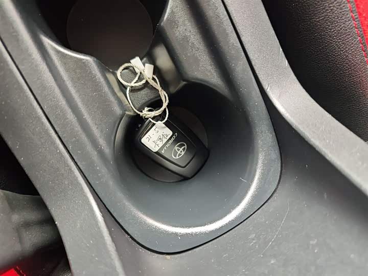 Фото 9 - Toyota Corolla