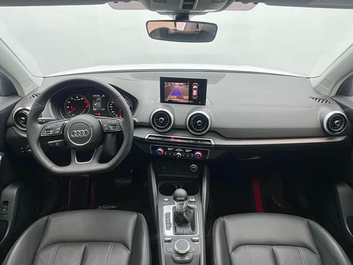 Фото 9 - Audi Q2L