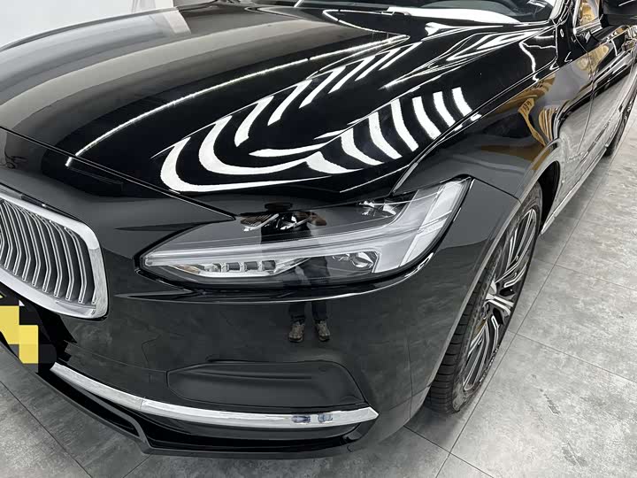 Фото 4 - Volvo S90