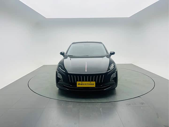 Фото 2 - Hongqi E-QM5