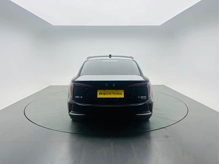 Фото 5 - Hongqi E-QM5