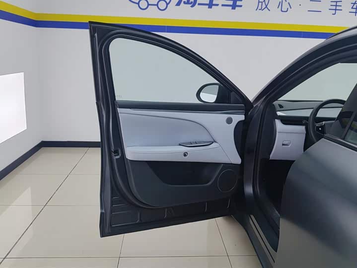 Фото 7 - BAIC Arcfox Alpha T5