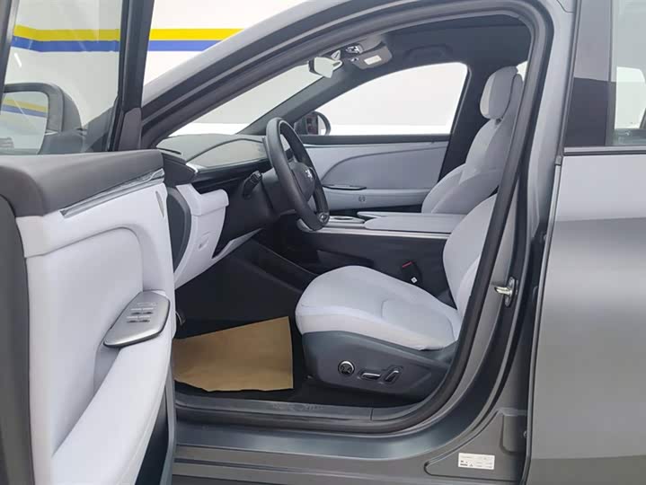 Фото 9 - BAIC Arcfox Alpha T5