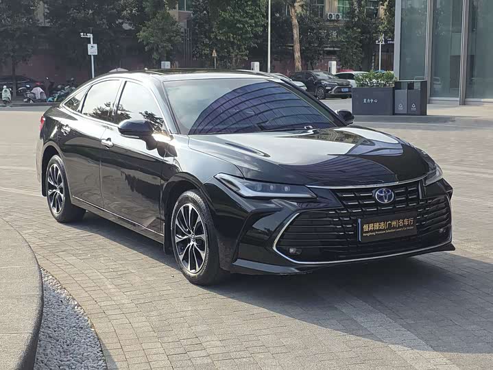 Фото 3 - Toyota Avalon