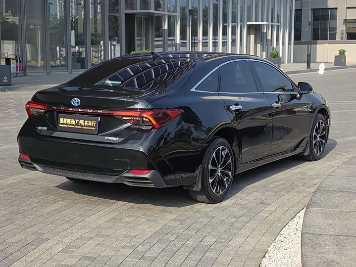 Фото 7 - Toyota Avalon