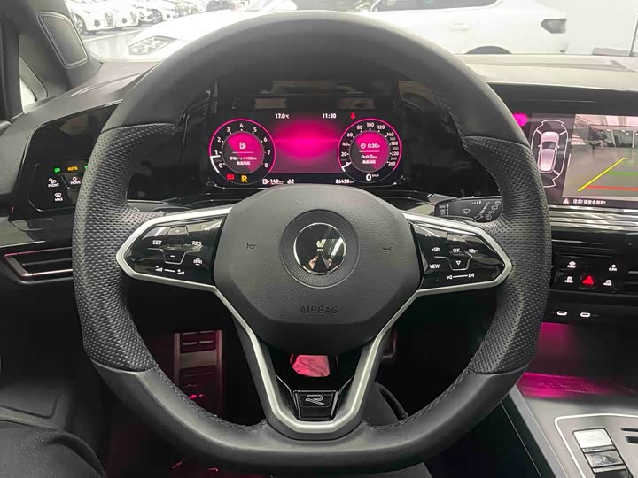 Фото 7 - Volkswagen Golf