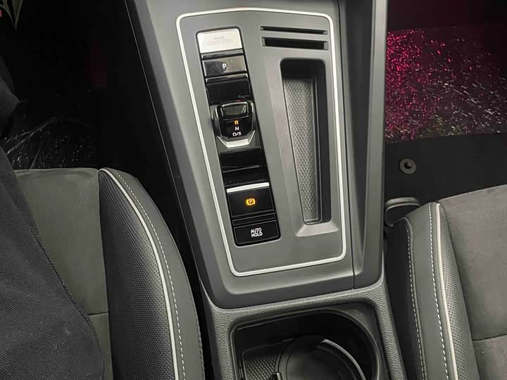 Фото 9 - Volkswagen Golf