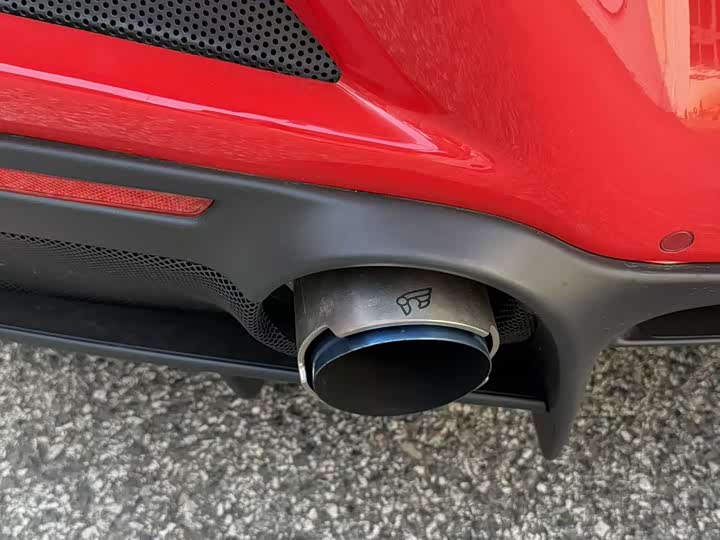 Фото 7 - Ferrari F8