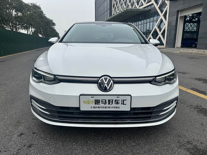 Фото 2 - Volkswagen Golf