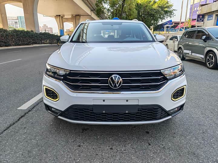 Фото 2 - Volkswagen T-Roc