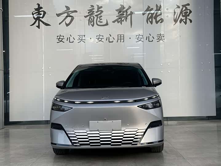 Фото 2 - XPeng X9