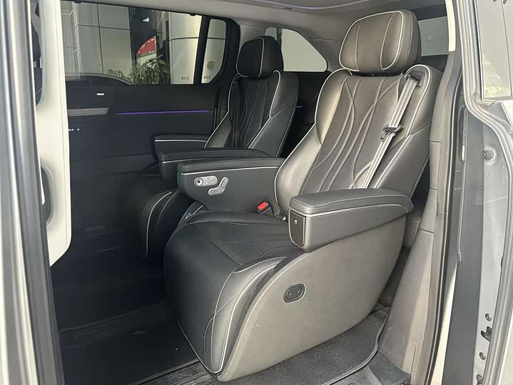 Фото 6 - XPeng X9