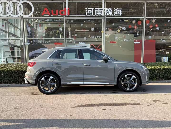 Фото 2 - Audi Q3