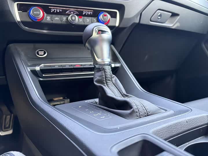 Фото 9 - Audi Q3