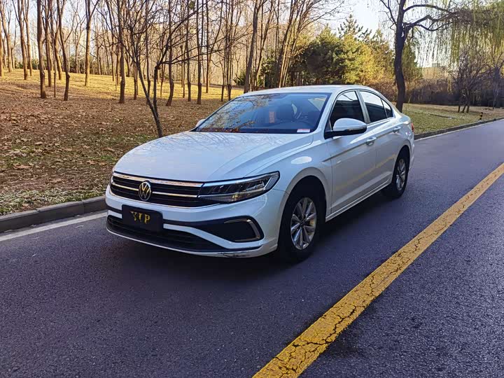 Фото 1 - Volkswagen Bora