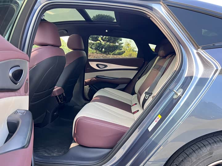 Фото 5 - BYD Seal 07 DM-i Hybrid