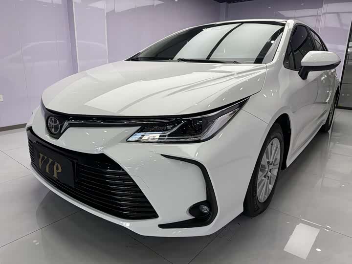 Фото 1 - Toyota Corolla