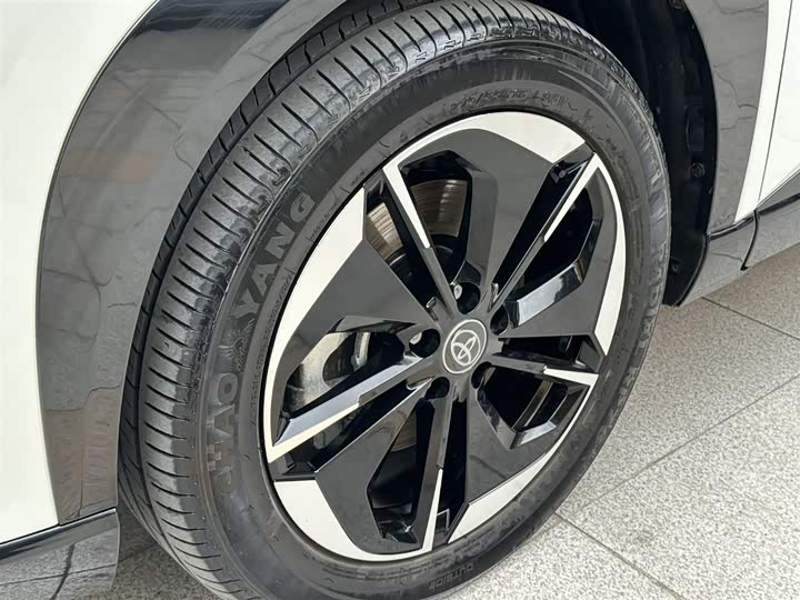 Фото 6 - Toyota bZ3X