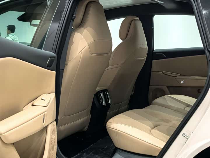 Фото 7 - BAIC Arcfox Alpha S5