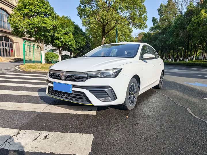 Фото 1 - Roewe i5