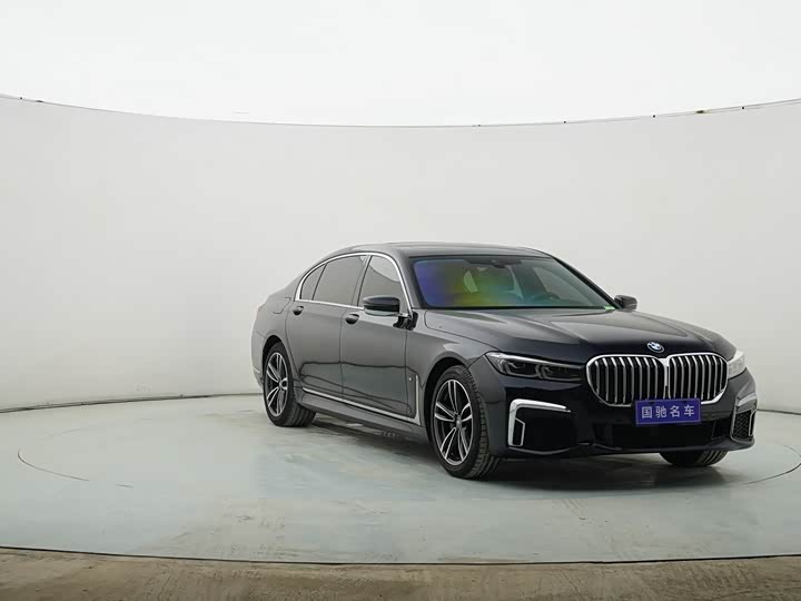 Фото 3 - BMW 7 Series