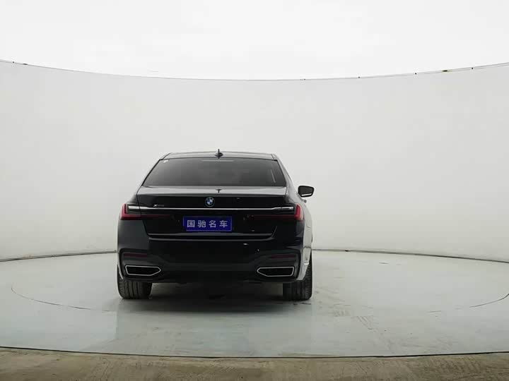 Фото 5 - BMW 7 Series