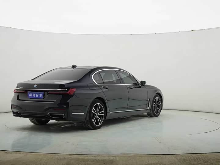 Фото 6 - BMW 7 Series