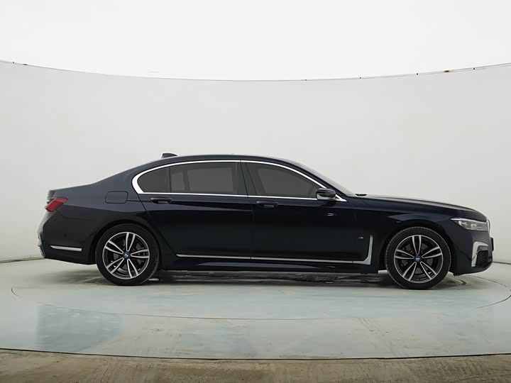 Фото 7 - BMW 7 Series