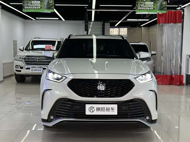 Фото 2 - Toyota Crown Kluger