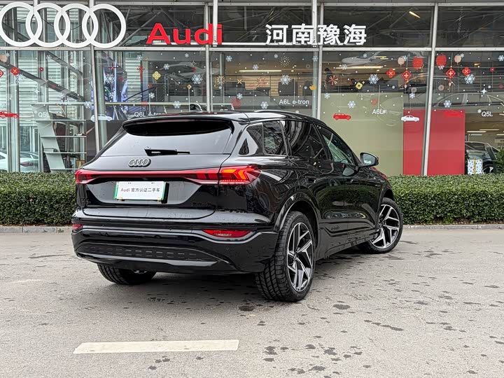 Фото 5 - Audi Q6L e-tron
