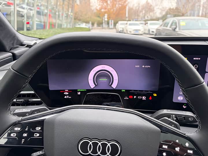 Фото 6 - Audi Q6L e-tron