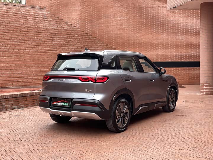 Фото 6 - BYD Yuan Up