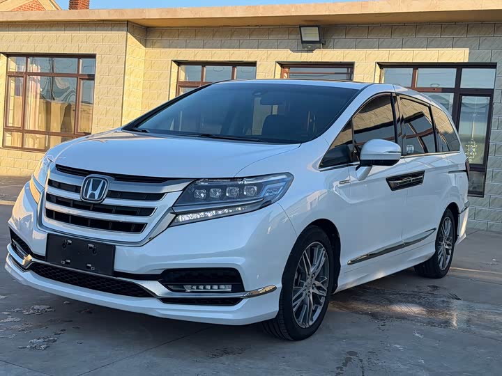 Фото 2 - Honda Elysion