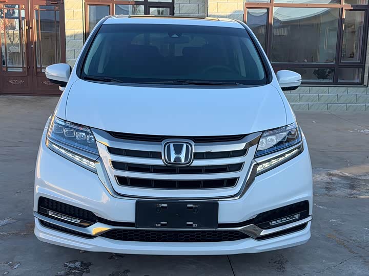 Фото 4 - Honda Elysion