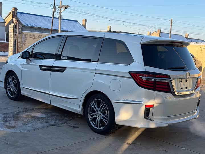 Фото 7 - Honda Elysion