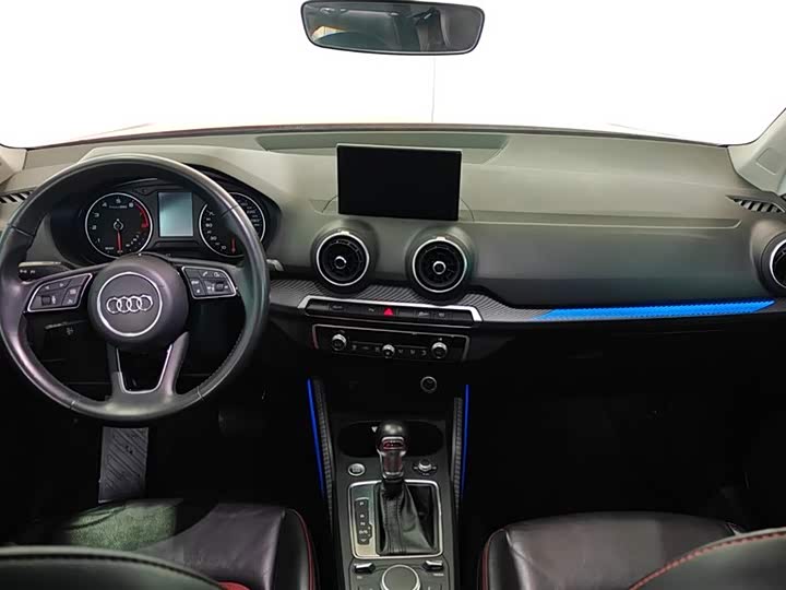 Фото 5 - Audi Q2L