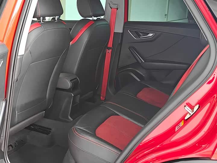 Фото 8 - Audi Q2L