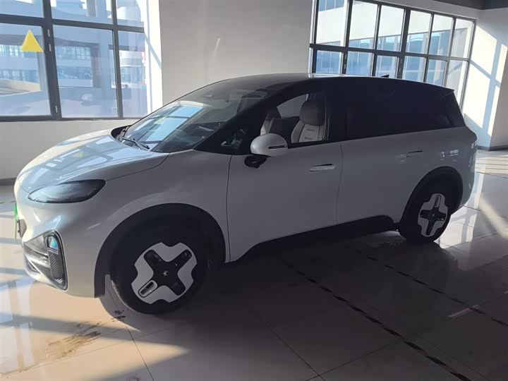 Фото 5 - BAIC Arcfox Kaola