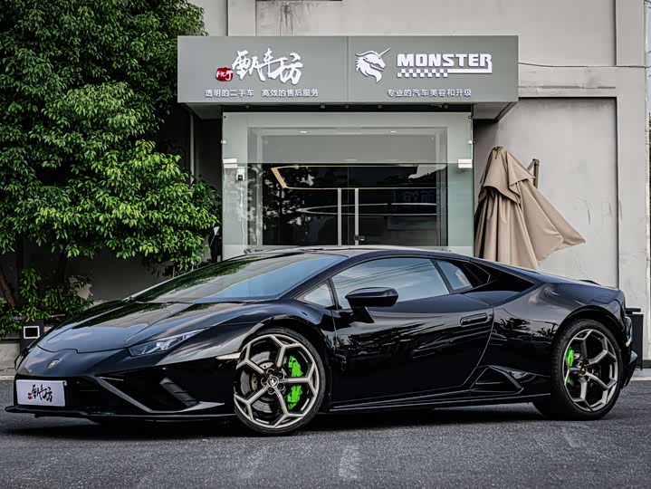 Фото 1 - Lamborghini Huracán