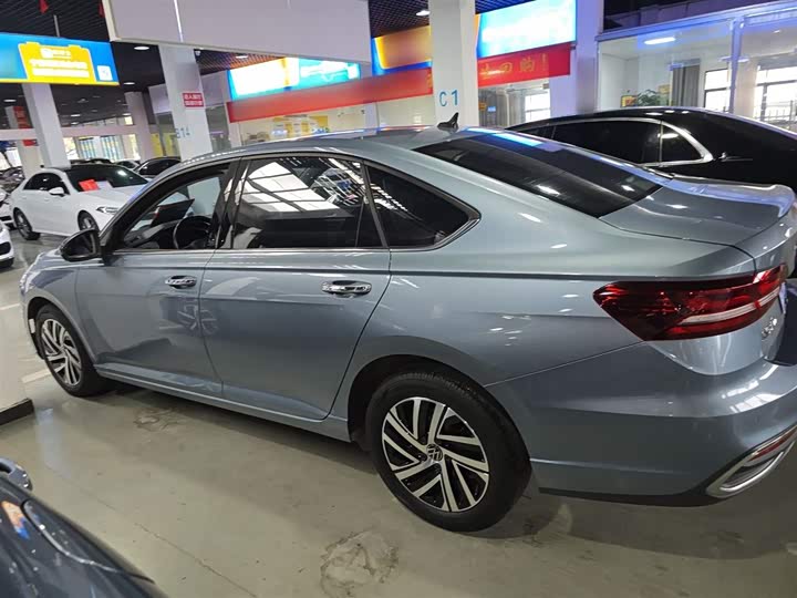 Фото 5 - Volkswagen Lavida