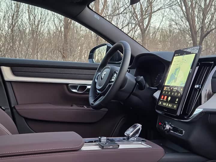 Фото 6 - Volvo S90