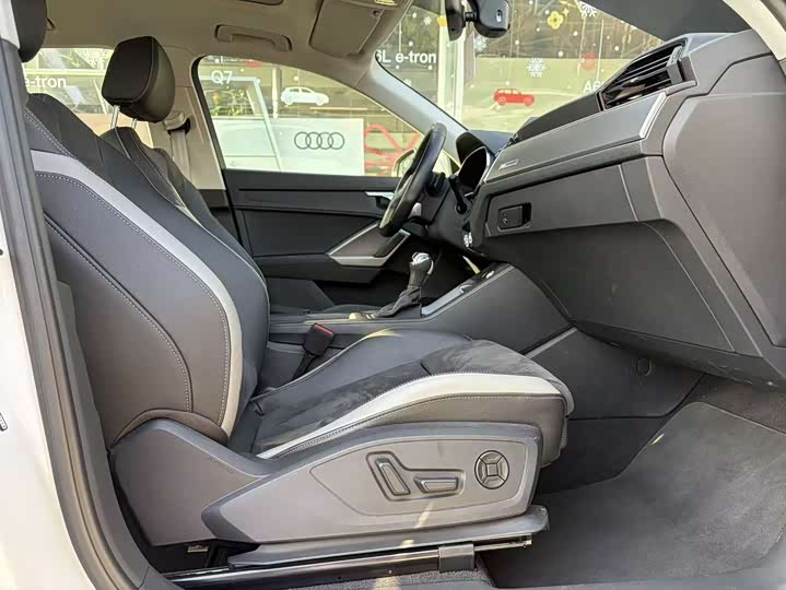 Фото 7 - Audi Q3