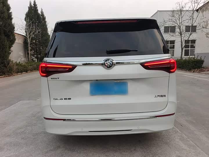 Фото 8 - Buick GL8 ES